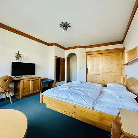 Residenz Am Park 게스트하우스 3*
