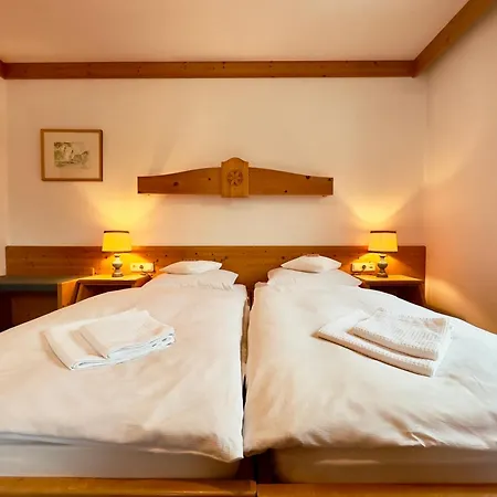 Residenz Am Park 게스트하우스 3*